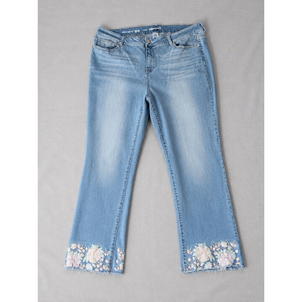Westport Signature Fit 18W Crop Jeans Floral Embroidered Raw Hem Stretch